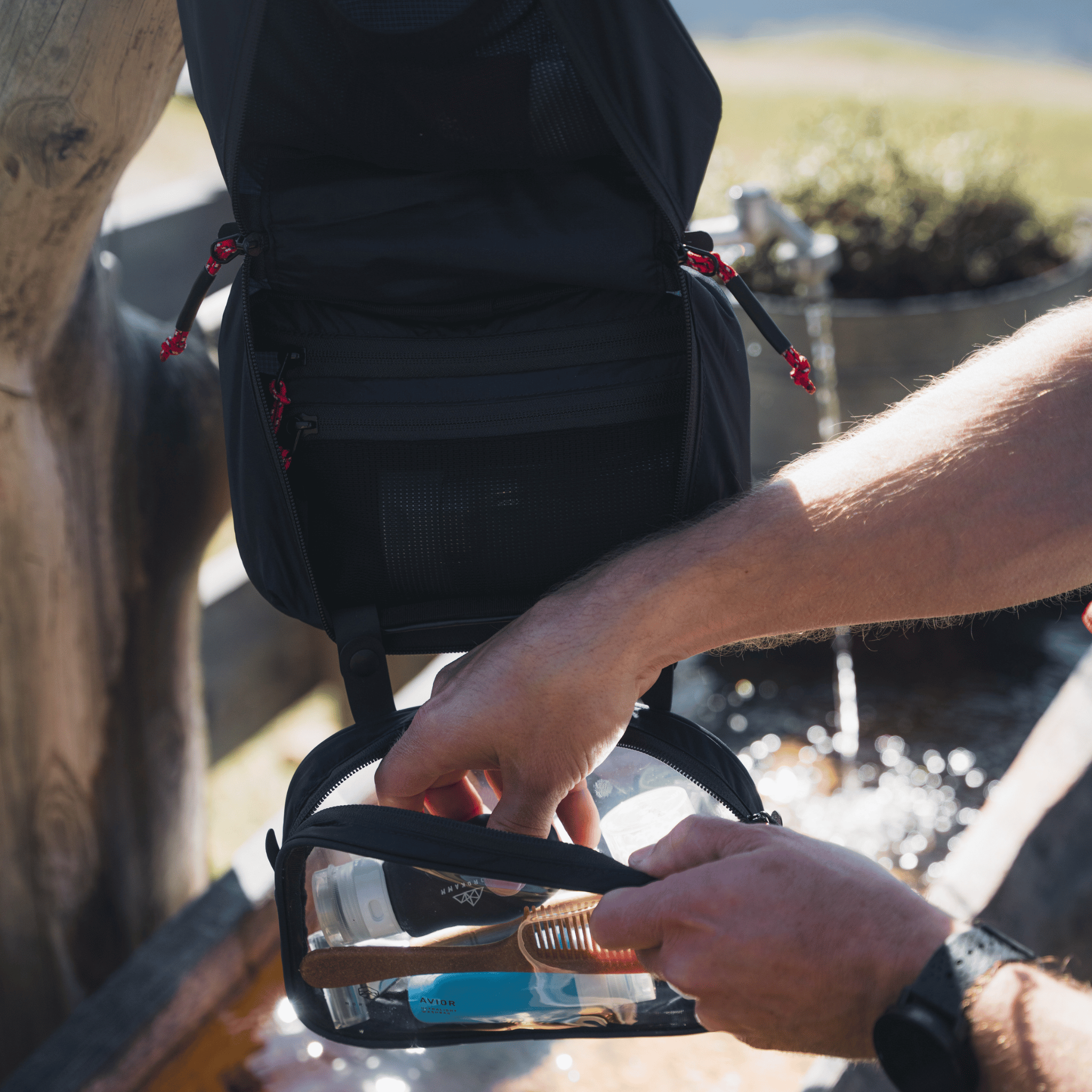 Kulturbeutel zum Aufhängen, AVIOR