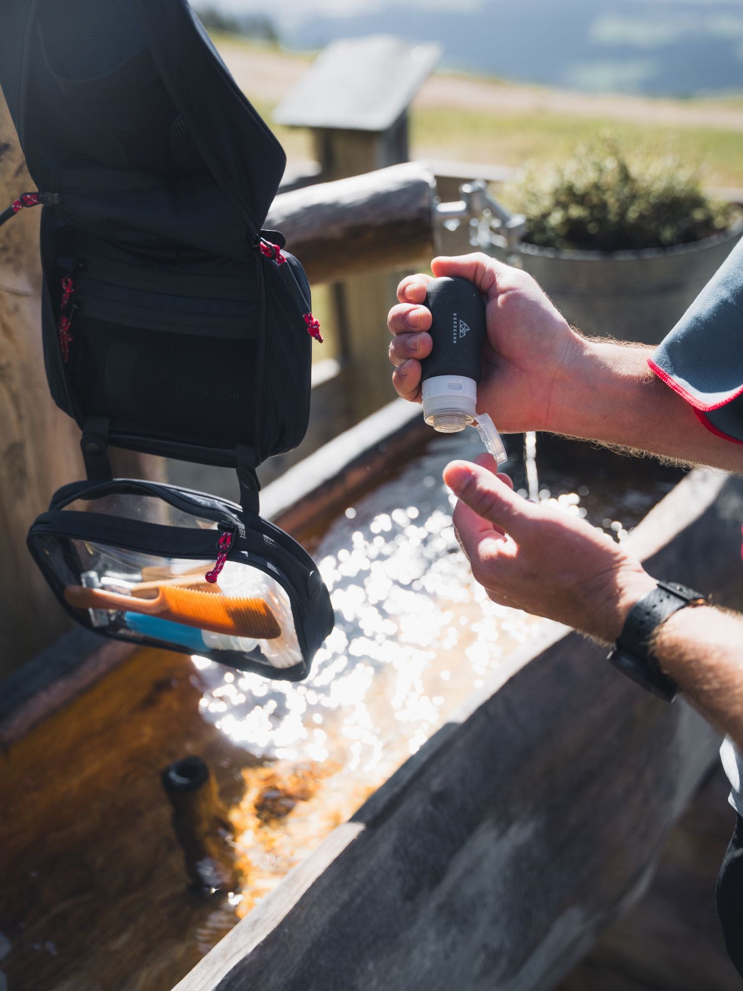 Kulturbeutel zum Aufhängen, AVIOR